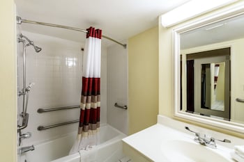 red roof inn morehead