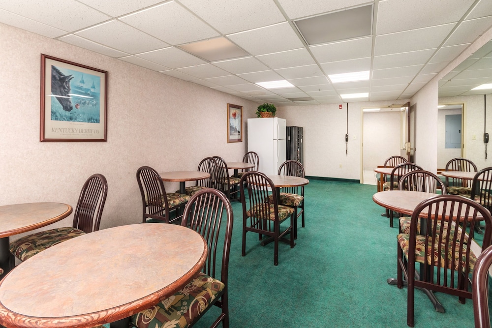 red roof inn morehead