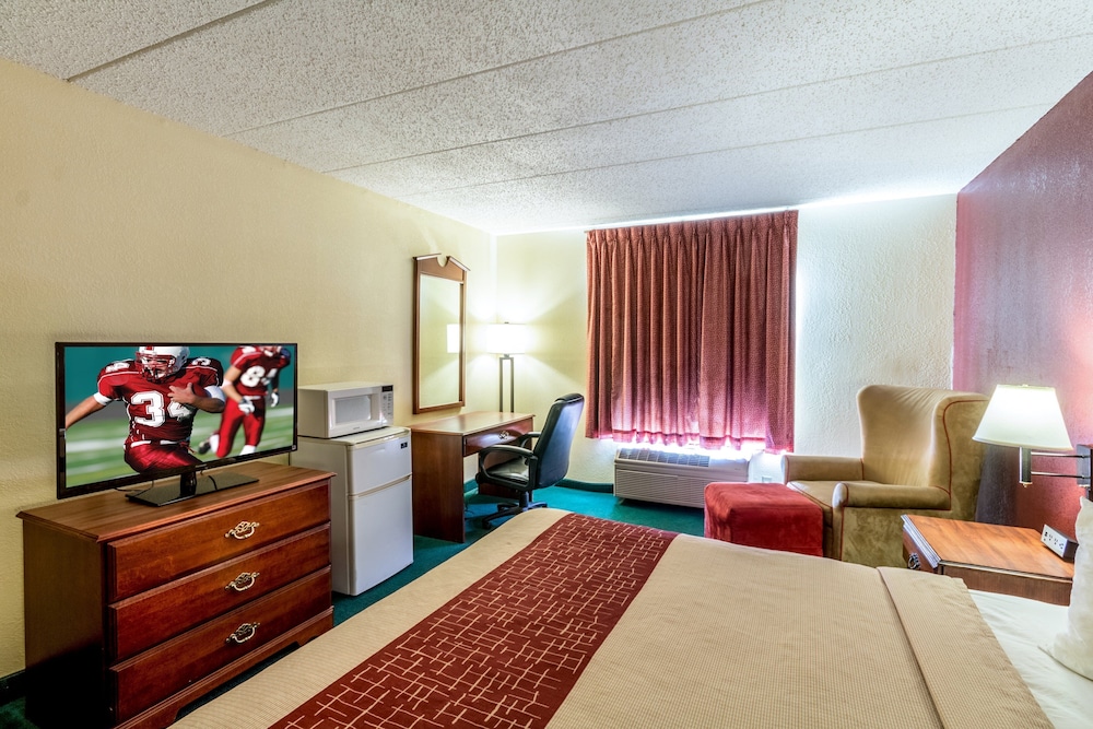 red roof inn morehead