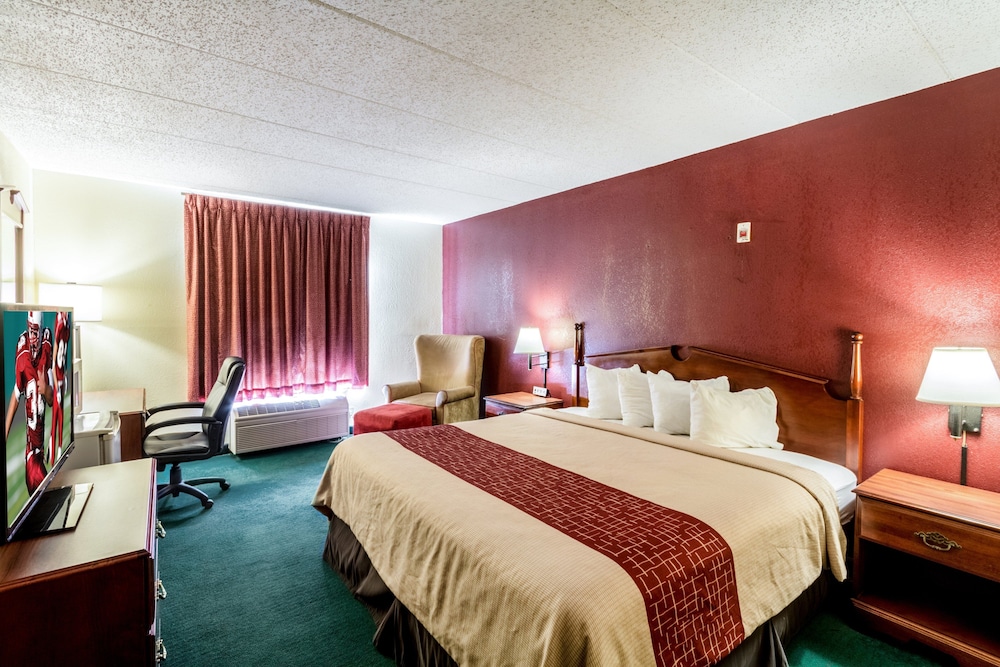 red roof inn morehead