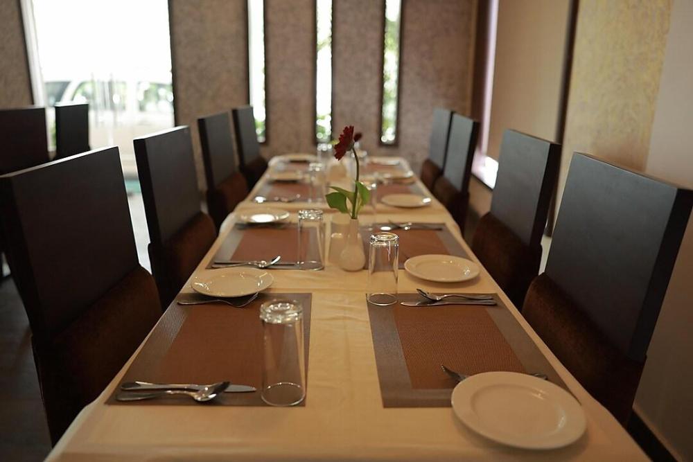 paravoor galaxy hotel