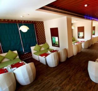 paravoor galaxy hotel