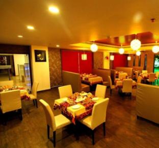 paravoor galaxy hotel