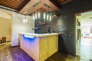 paravoor galaxy hotel