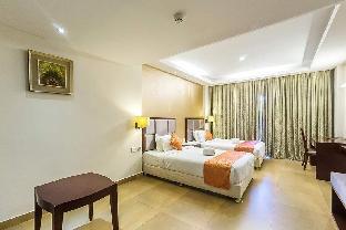 paravoor galaxy hotel