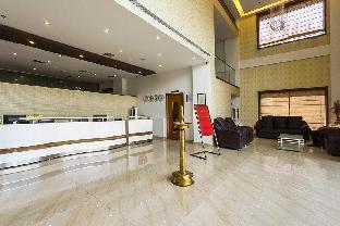 paravoor galaxy hotel