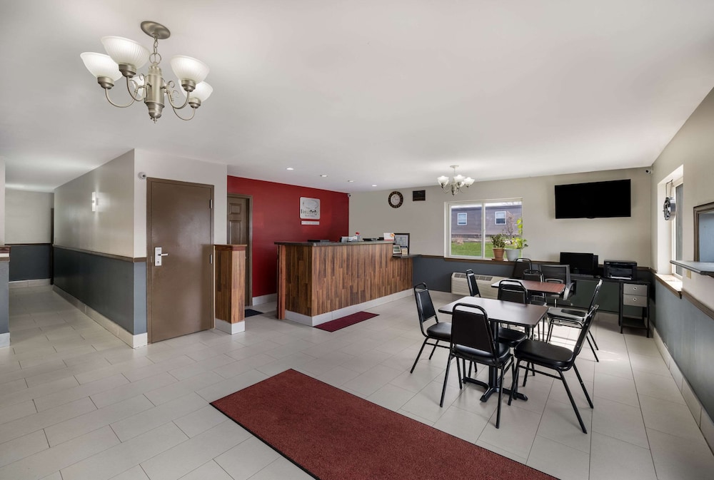 econo lodge inn and suites canandaigua