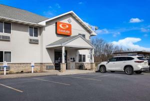 econo lodge inn and suites canandaigua