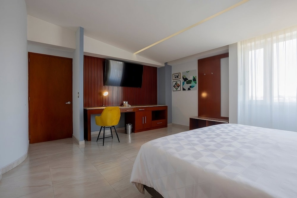 holiday inn puebla finsa by ihg