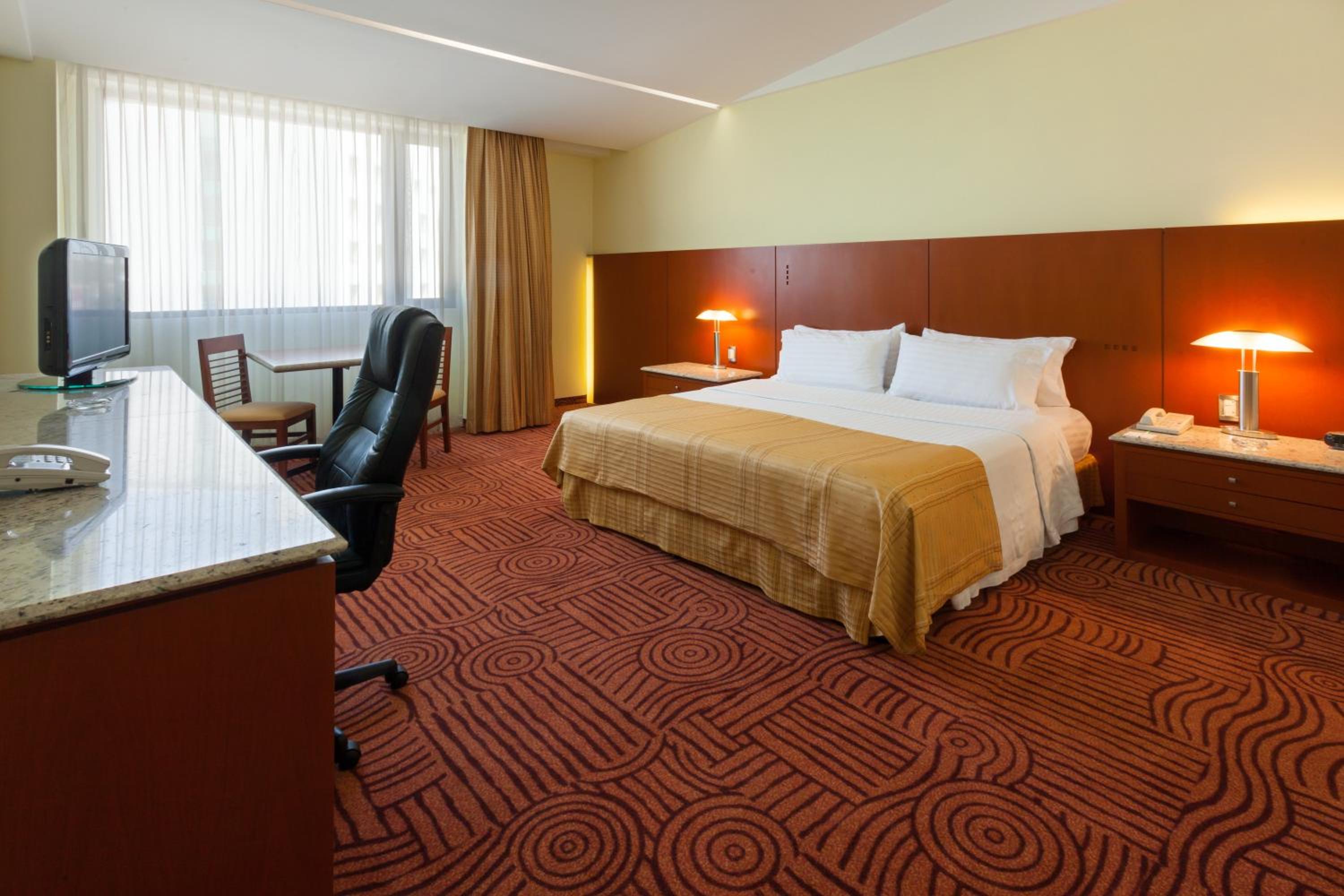 holiday inn puebla finsa by ihg