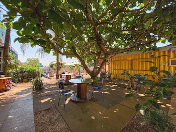 tetris container hostel