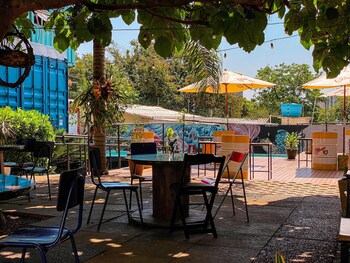 tetris container hostel