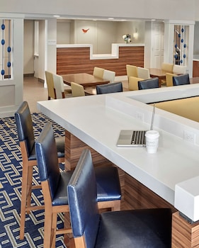 sonesta es suites burlington vt