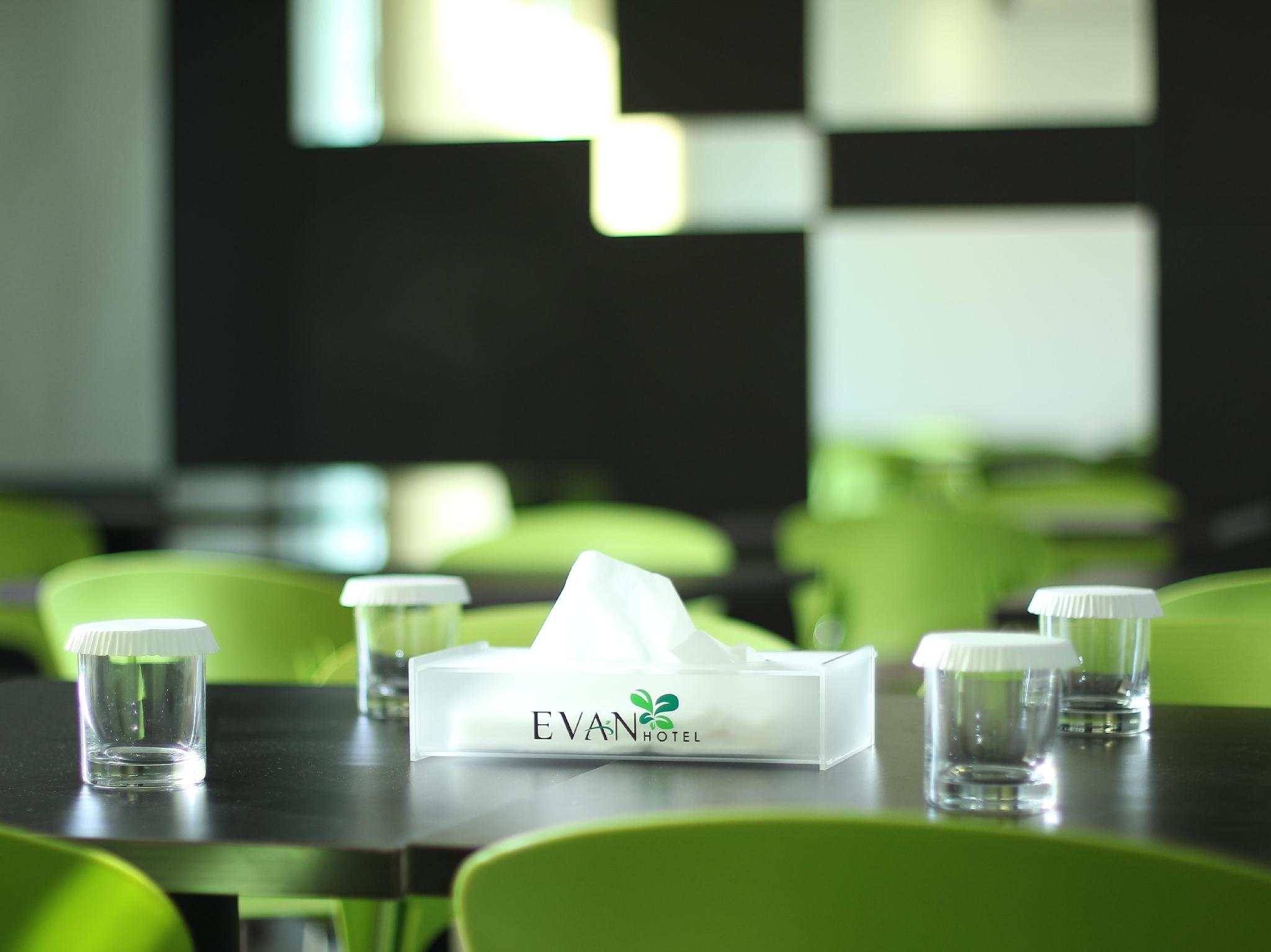 evan hotel non smoking