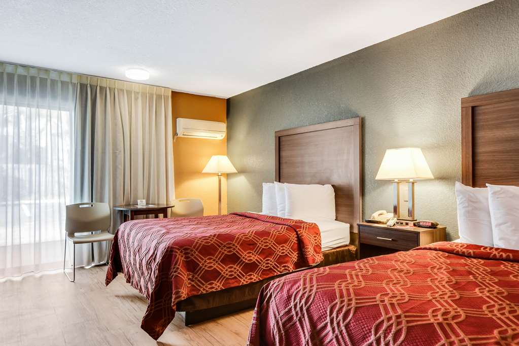 econo lodge busch gardens