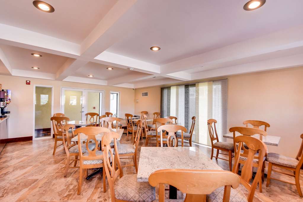 econo lodge busch gardens