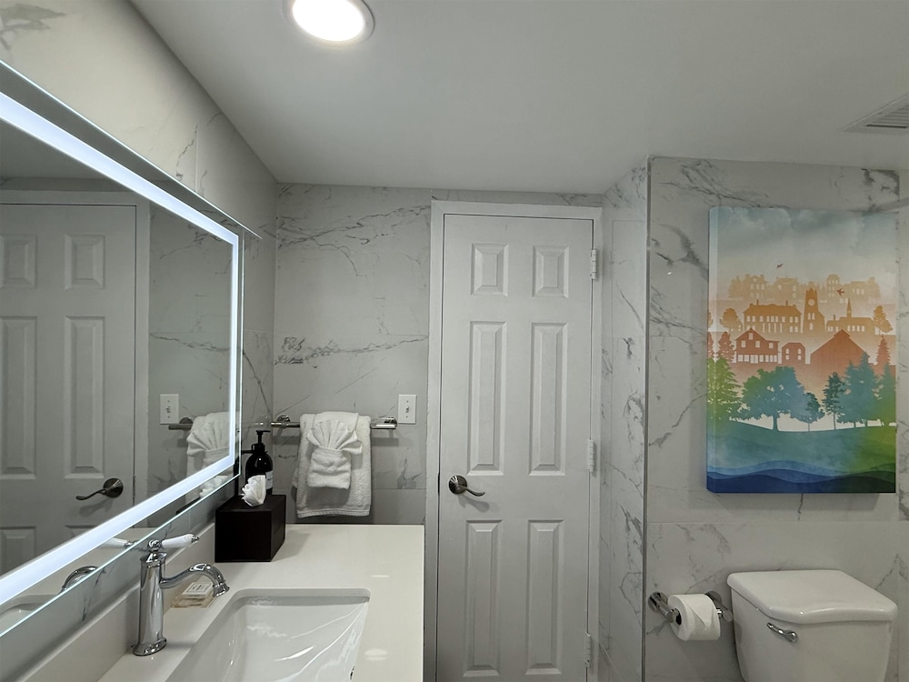 the roslyn tapestry collection by hilton