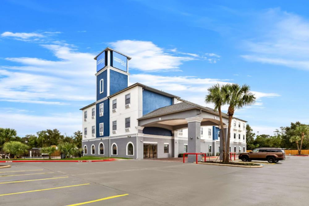 econo lodge inn and suites beaumont