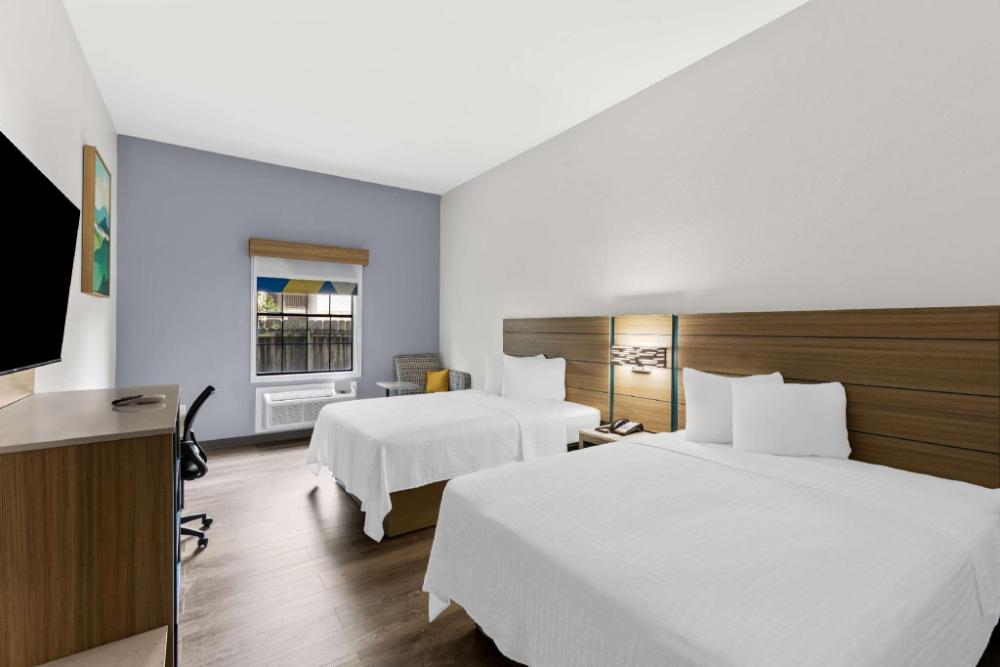 econo lodge inn and suites beaumont