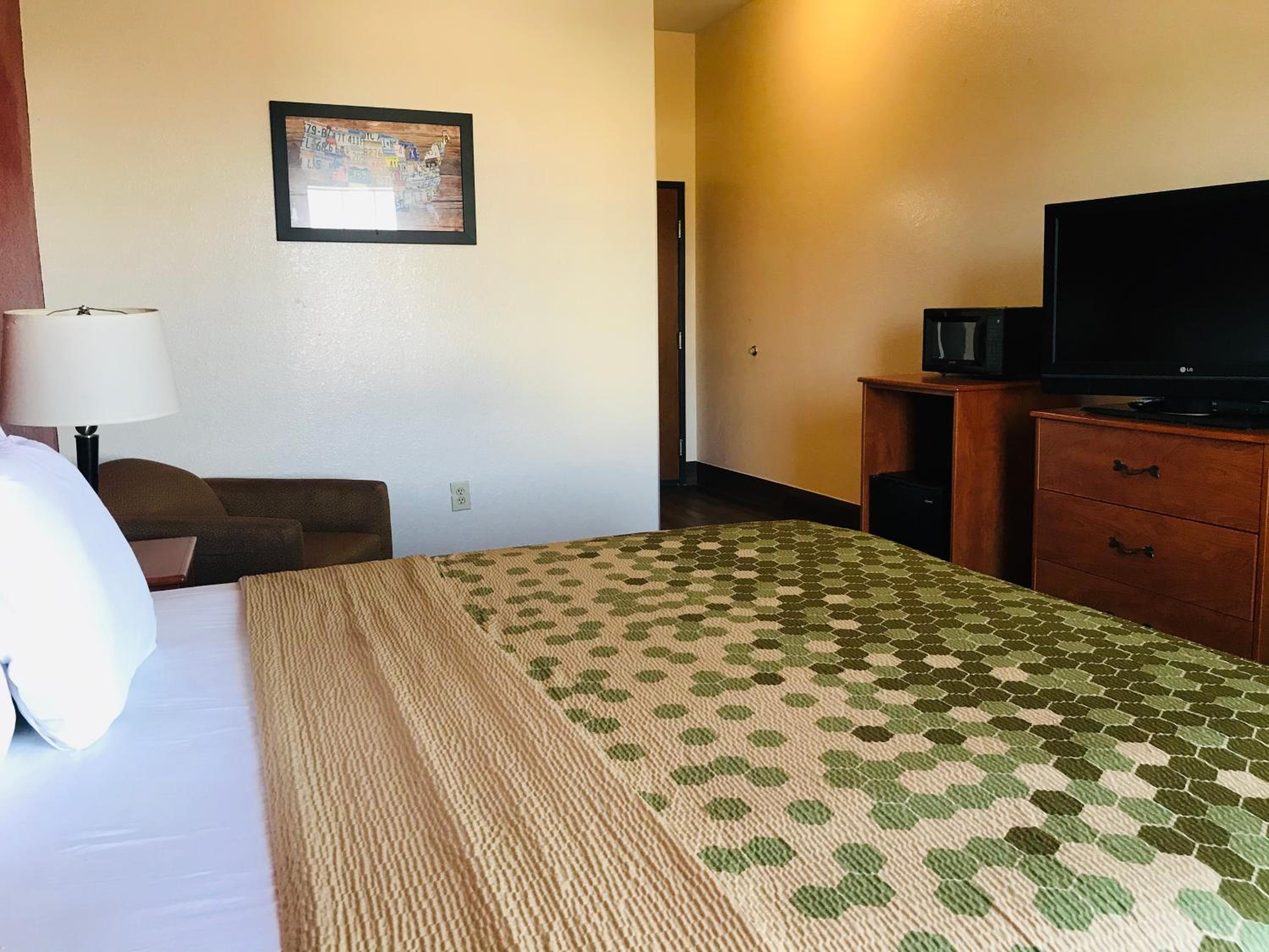 econo lodge inn and suites beaumont