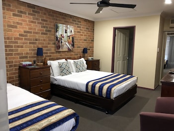 aussie rest motel