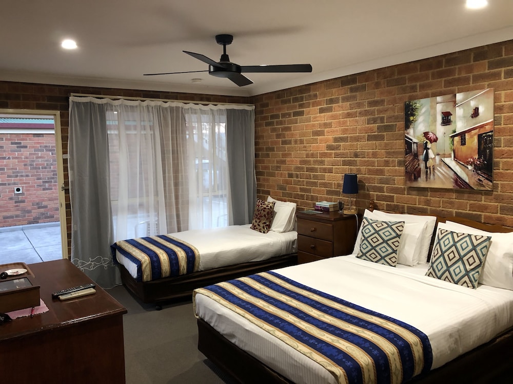 aussie rest motel