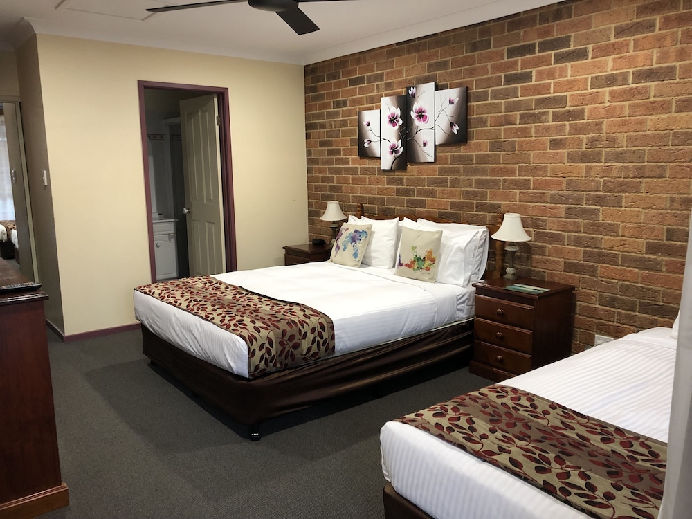 aussie rest motel