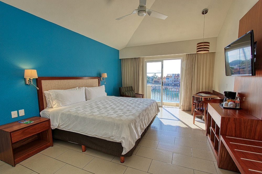 holiday inn huatulco by ihg
