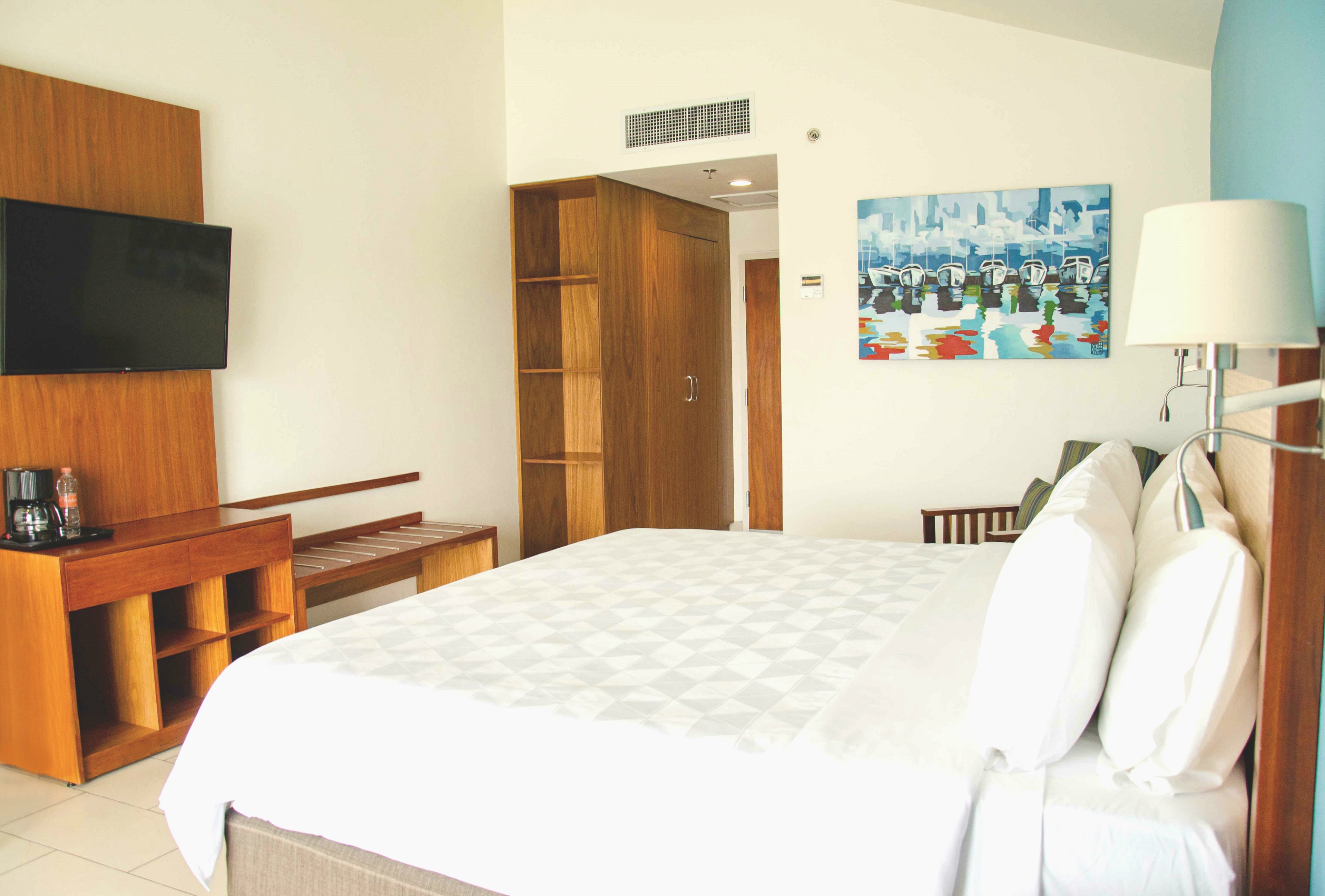 holiday inn huatulco by ihg