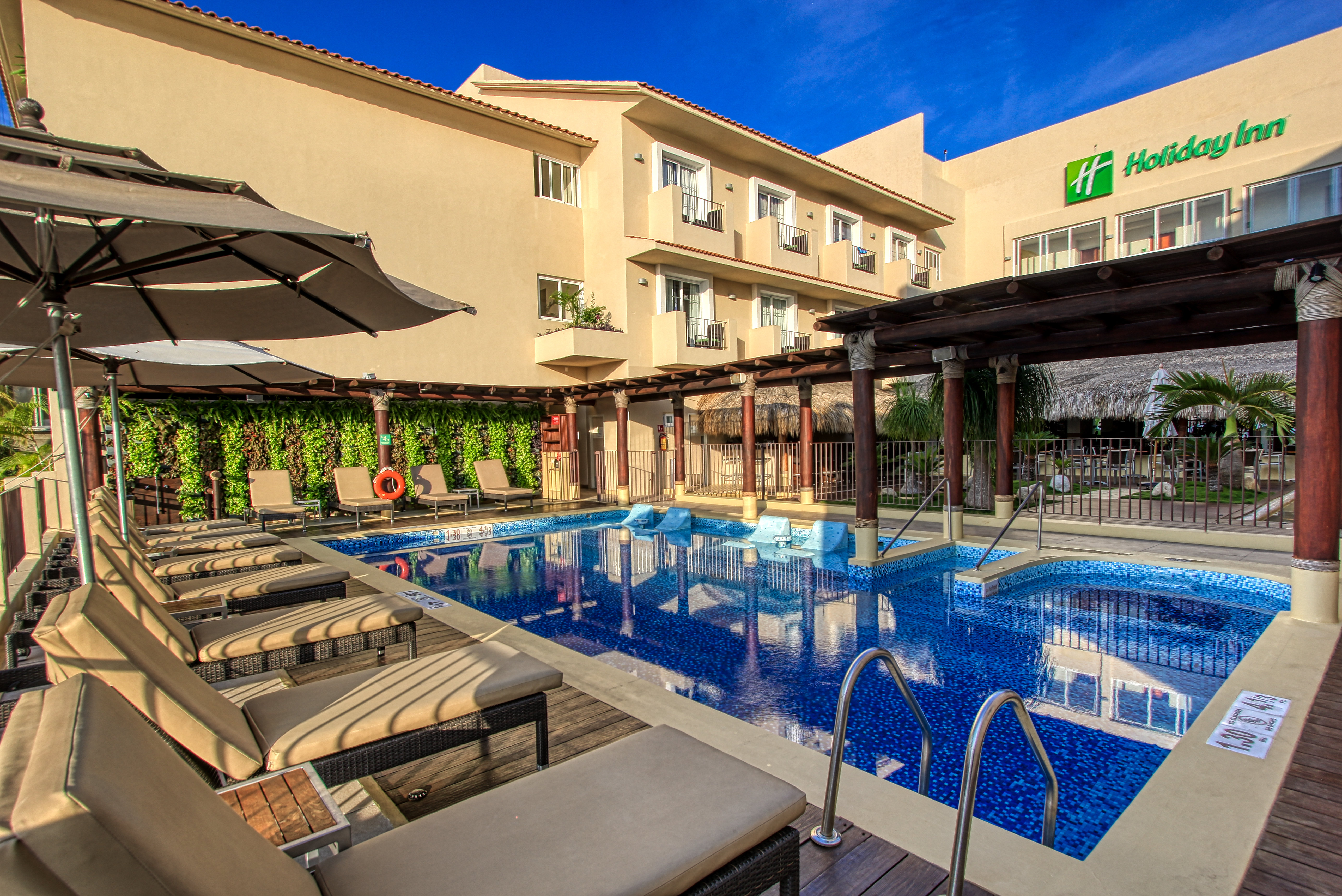 holiday inn huatulco by ihg