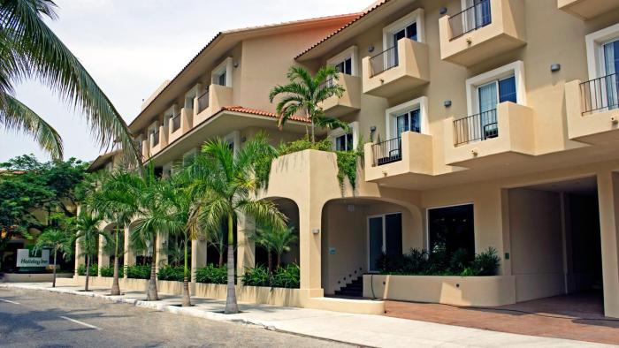 holiday inn huatulco by ihg