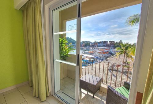 holiday inn huatulco by ihg