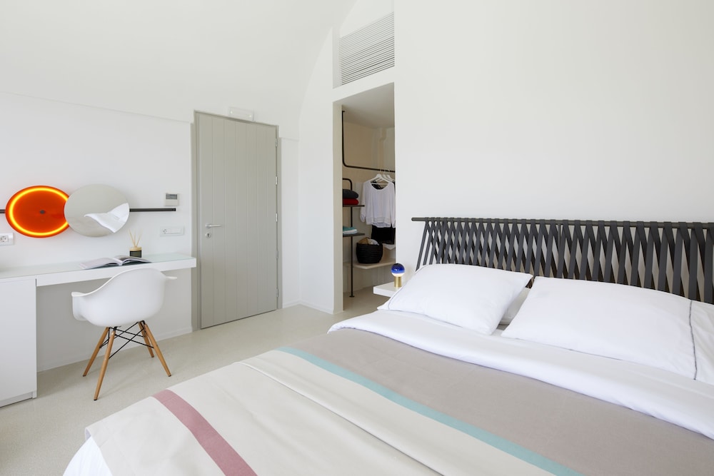 alti santorini suites adults only