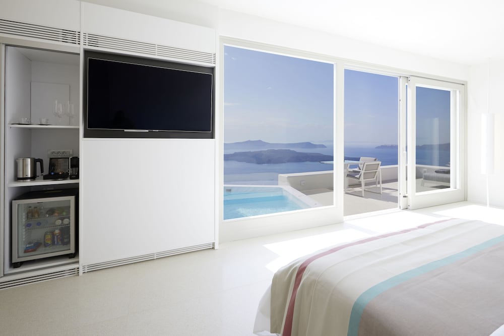 alti santorini suites adults only