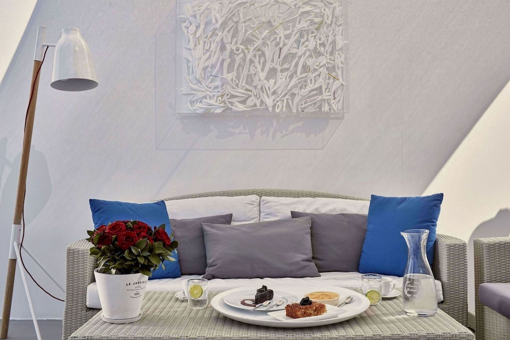 alti santorini suites adults only
