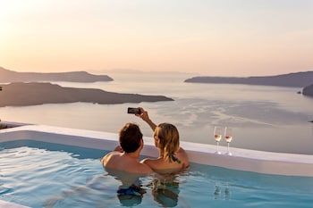 alti santorini suites adults only