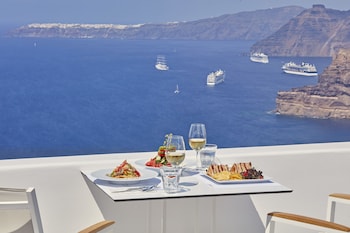 alti santorini suites adults only