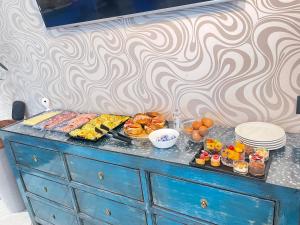 blue shades aparthotel