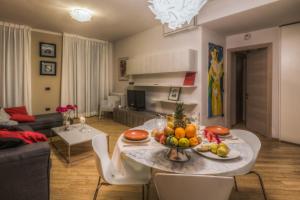 blue shades aparthotel