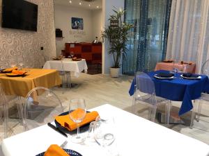 blue shades aparthotel