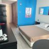 blue shades aparthotel