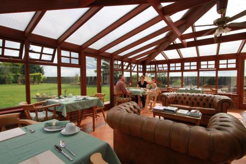 pointers guest house
