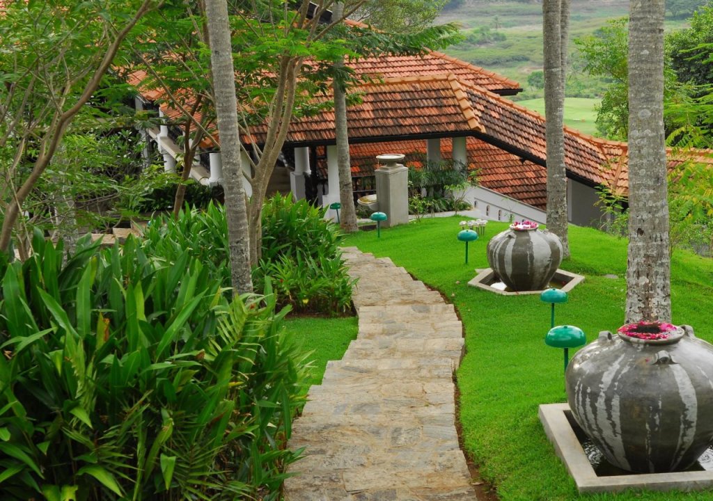 Clingendael,Digana>>Adhikarigama,5 star