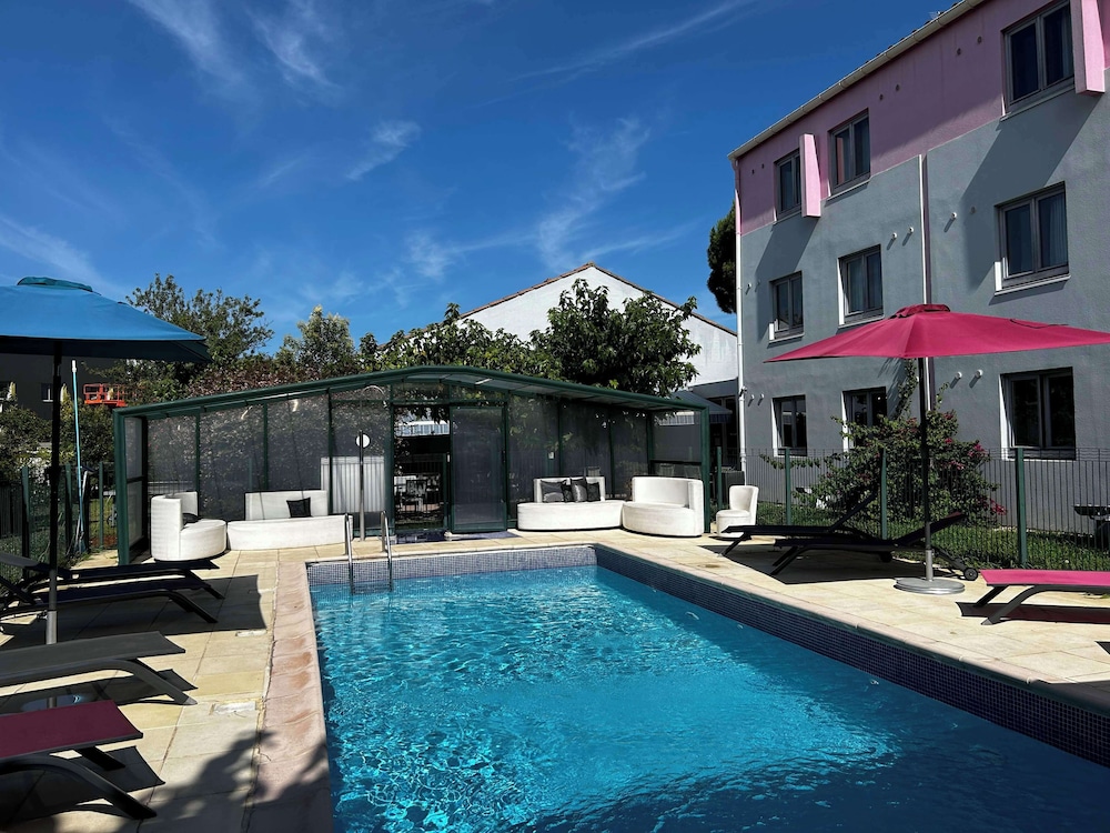 kyriad montpellier aeroport gare tgv sud de france