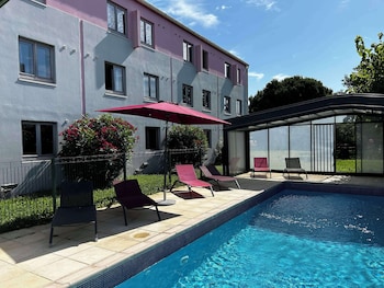 kyriad montpellier aeroport gare tgv sud de france