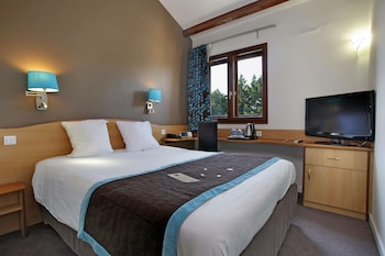 kyriad montpellier aeroport gare tgv sud de france