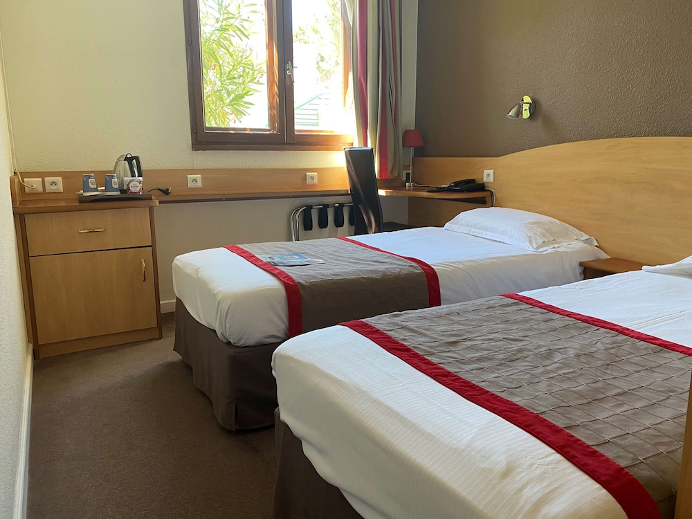 kyriad montpellier aeroport gare tgv sud de france