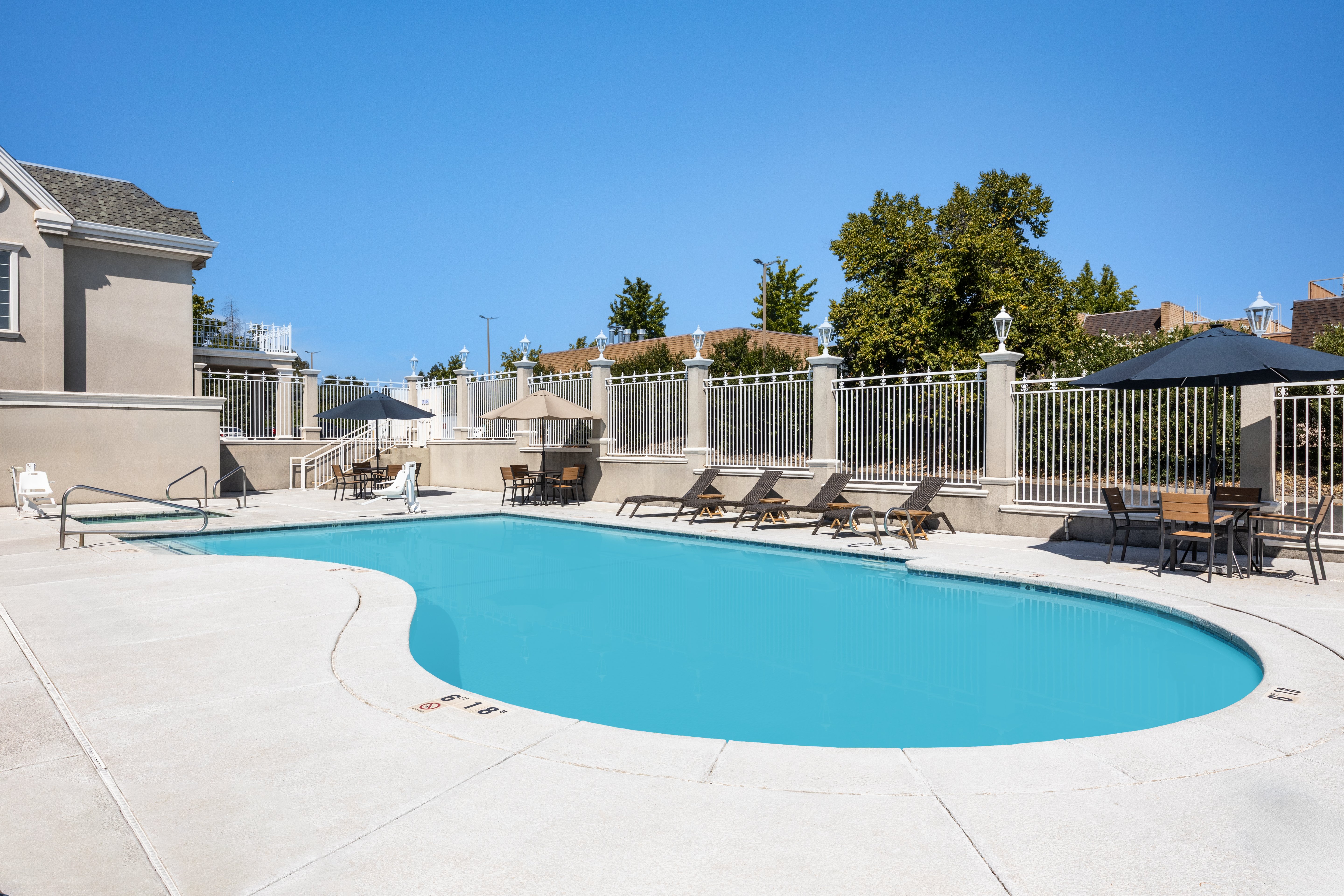 holiday inn redding by ihg
