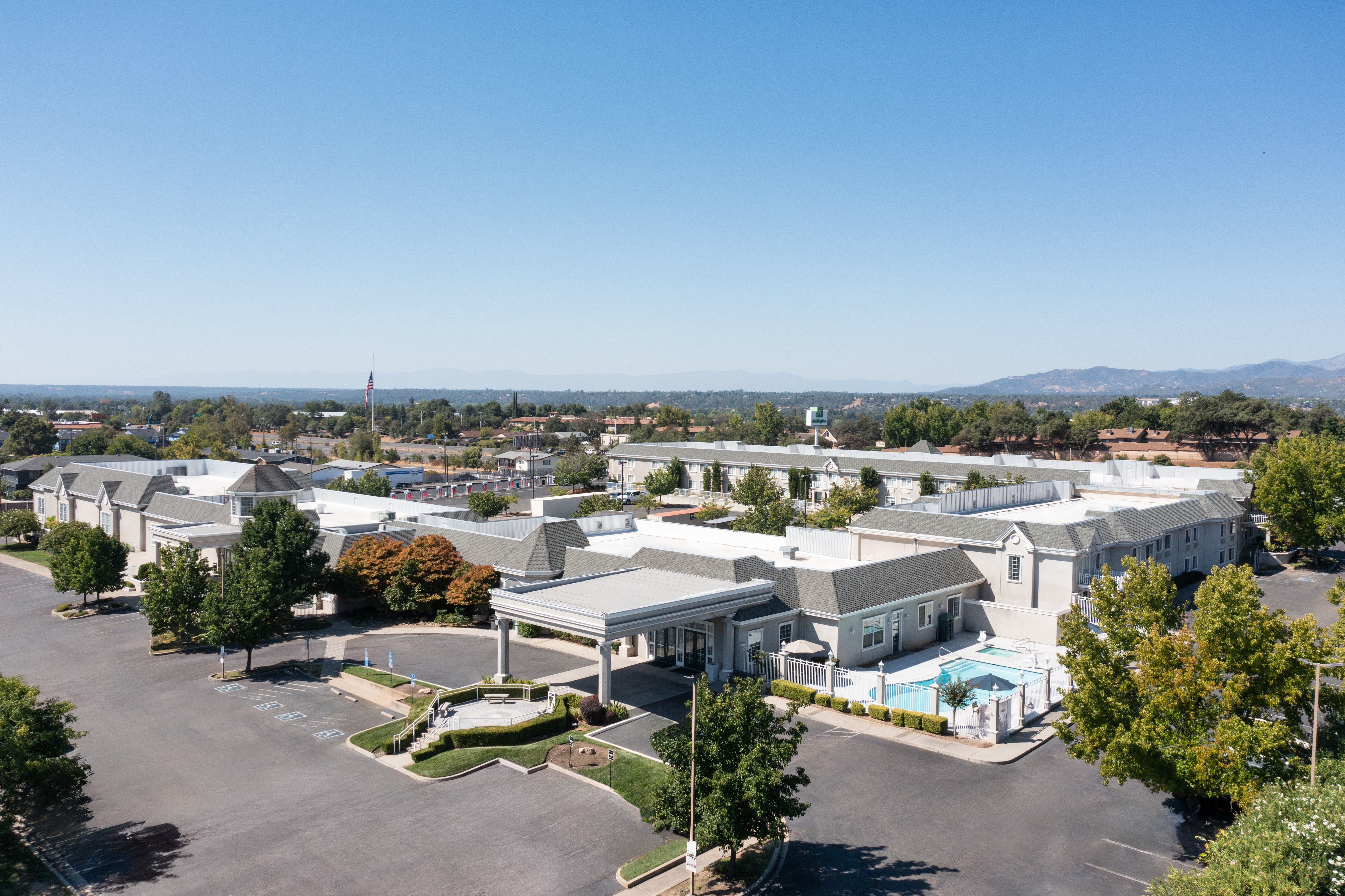 holiday inn redding by ihg