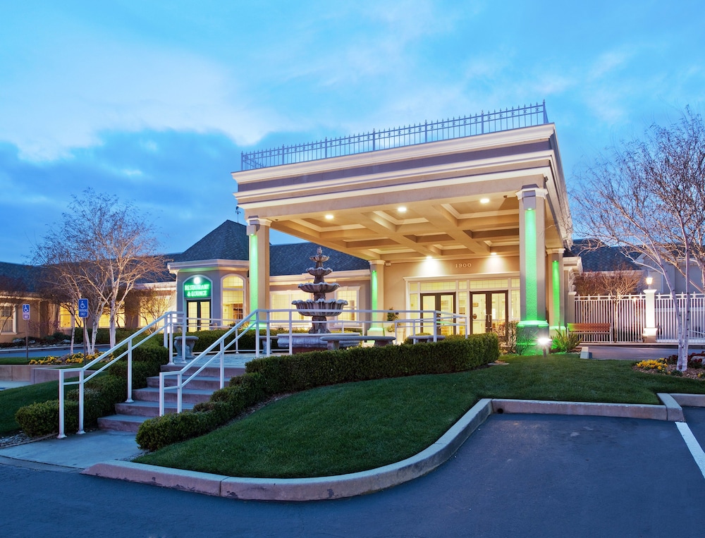 holiday inn redding by ihg